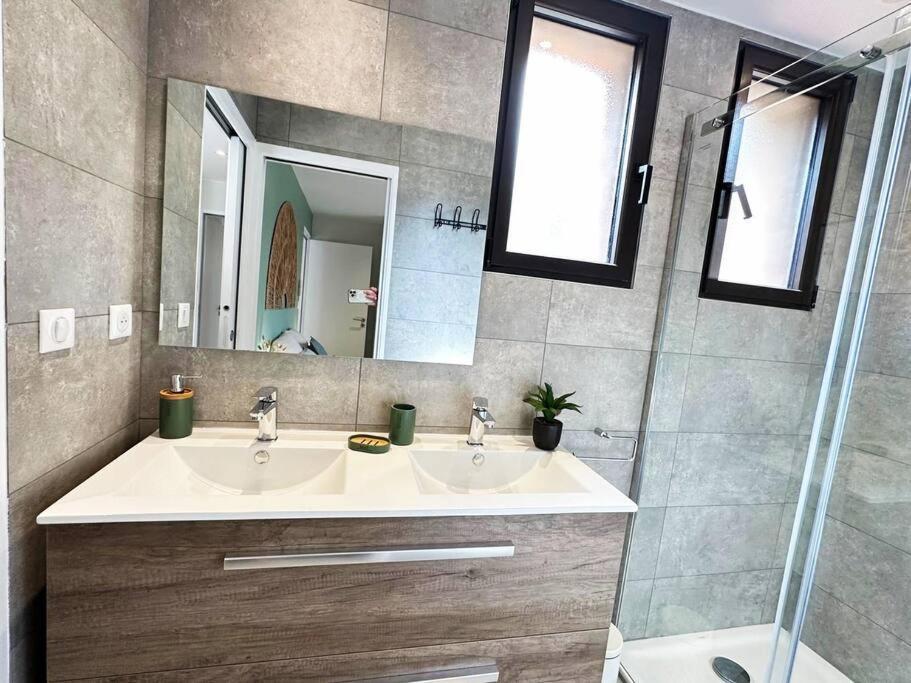 Magnifique T3 Bord De Garage Prive Classe 3 Etoiles * Collioure