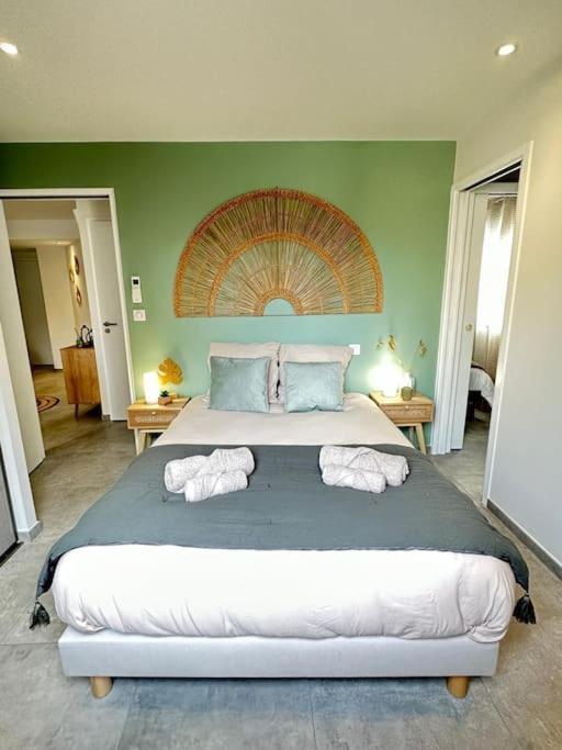 Magnifique T3 Bord De Garage Prive Classe 3 Etoiles Apartment